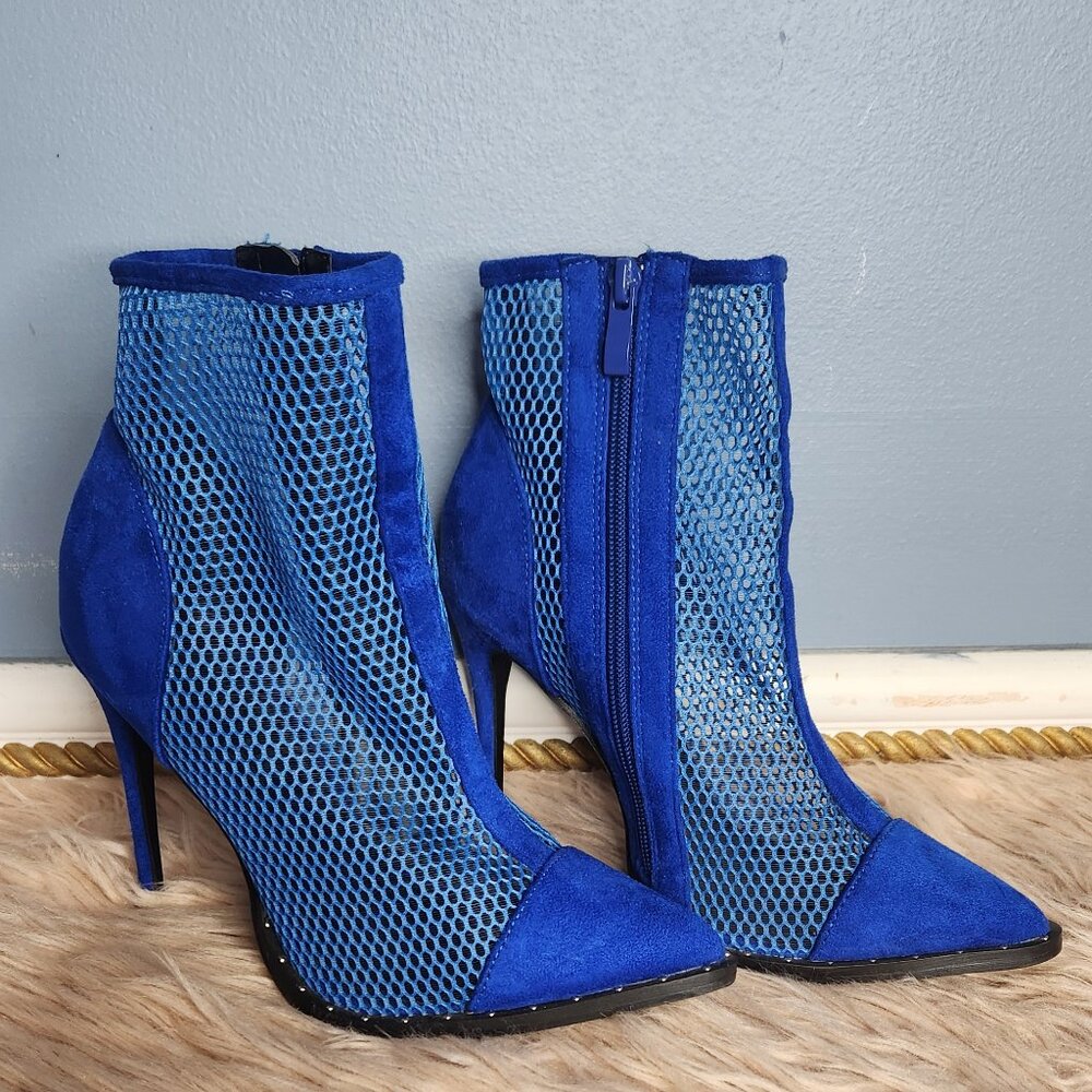 SUEDE MESH STUDDED ROYAL BLUE BOOTS BY SO ME -SIZE 6.5